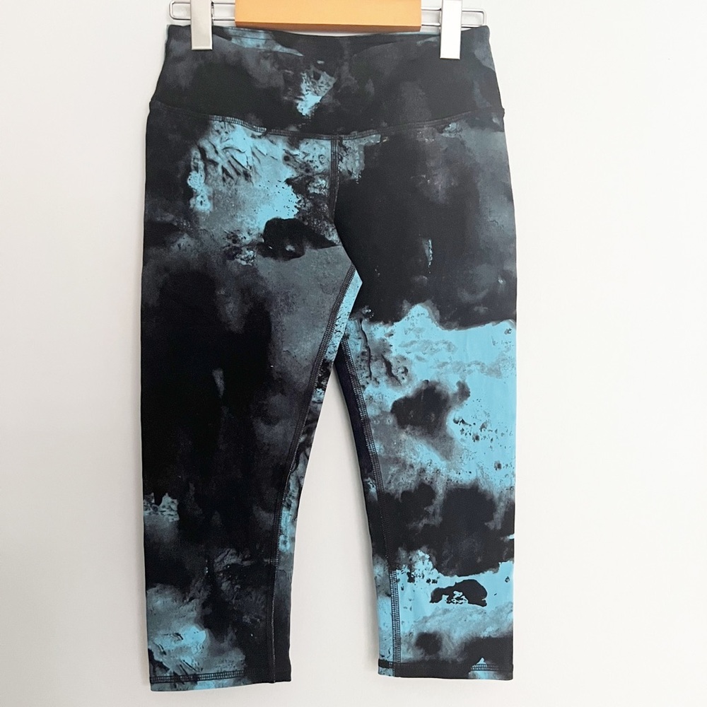 Alo Yoga Splatter Dye Air Brushed Performance Capri Crop Leggings Size XS